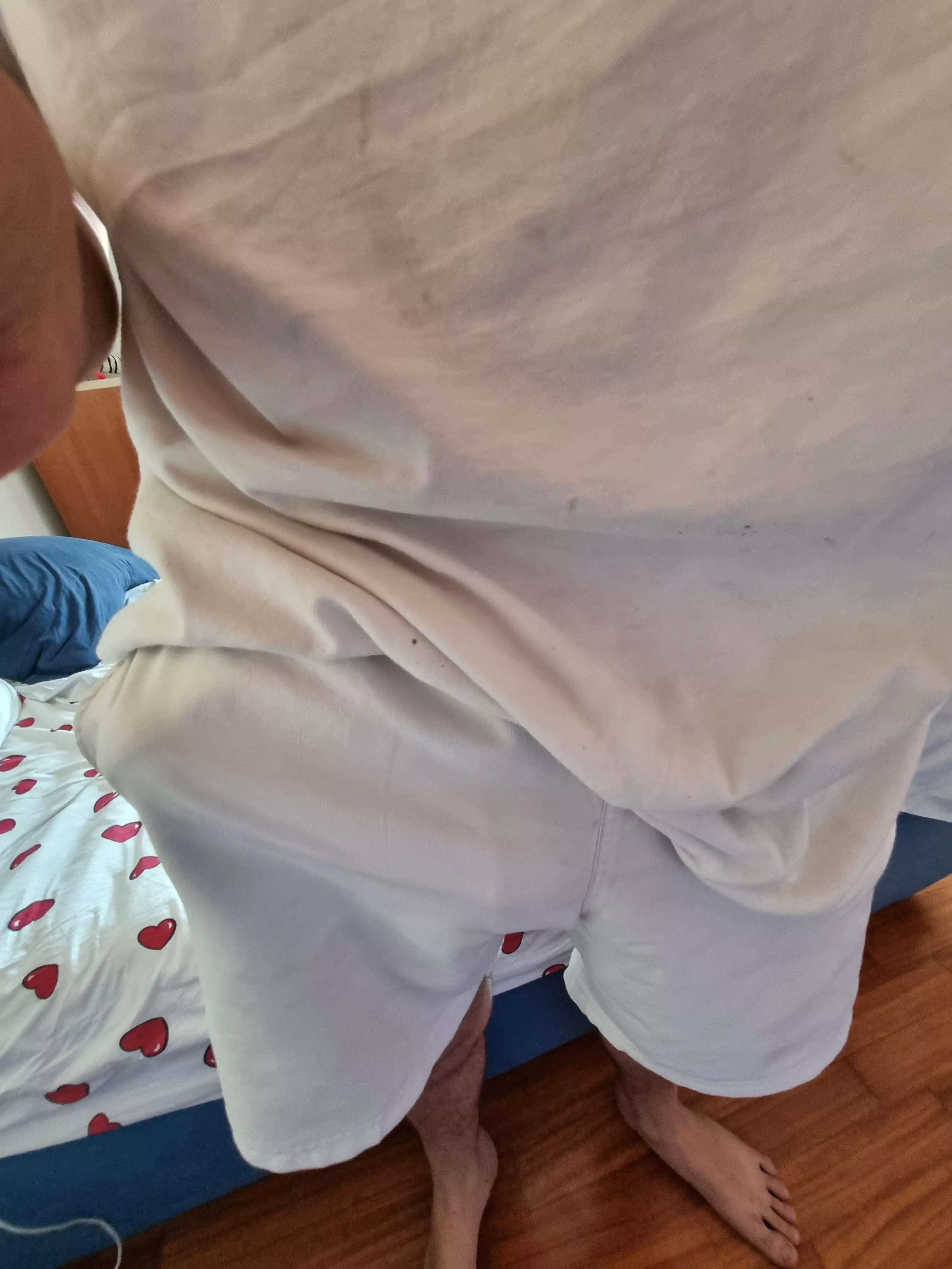 Should i drop my shorts ? Dm open