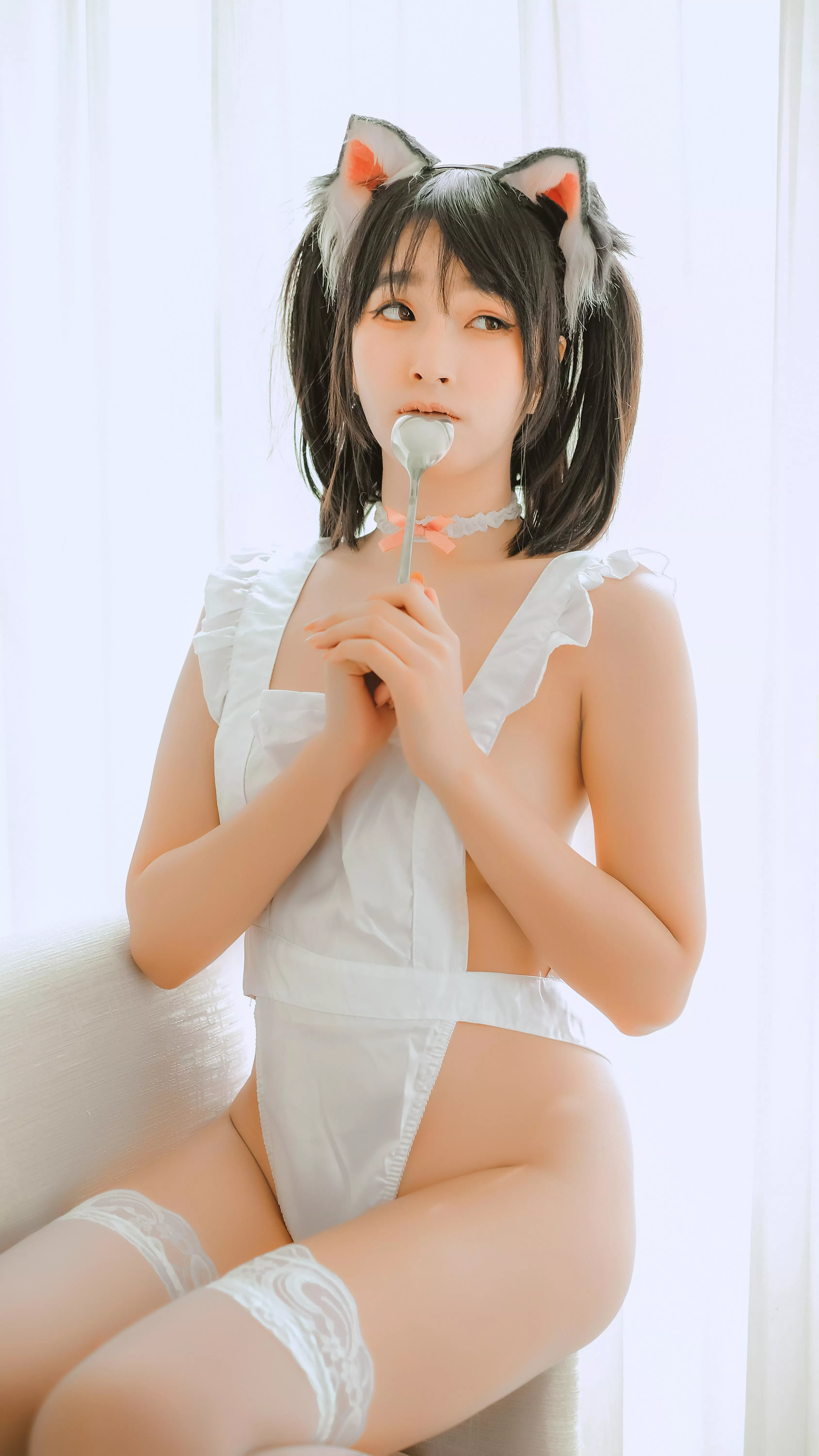 Will you adopt me even if I'm a messy eater? 😿