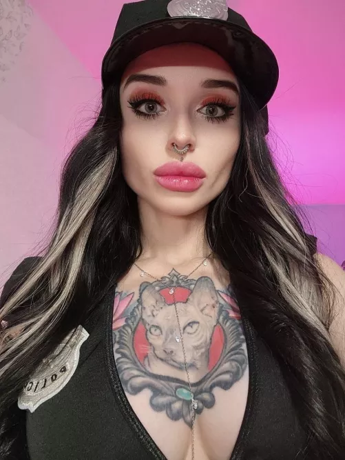 you were visited by bimbo police😎