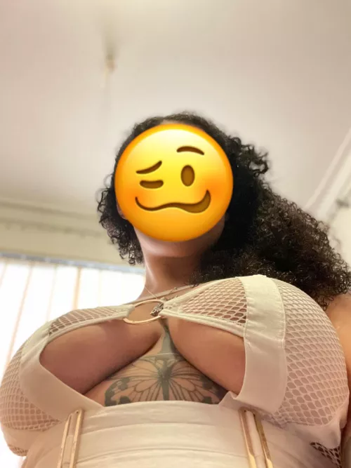 you're such a pretty girl down there on your knees 🥰✨