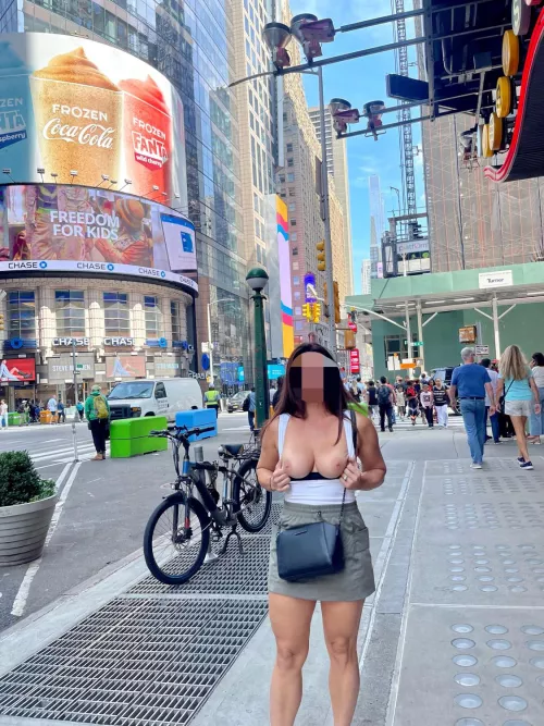 Bucket list flash Timesquare! [f]