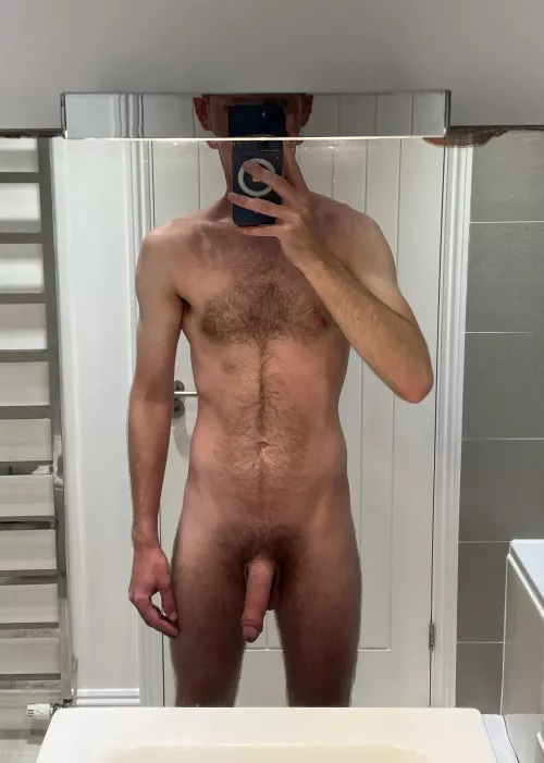 Hands up if you like a hairy British lad 🙋🏼‍♂️