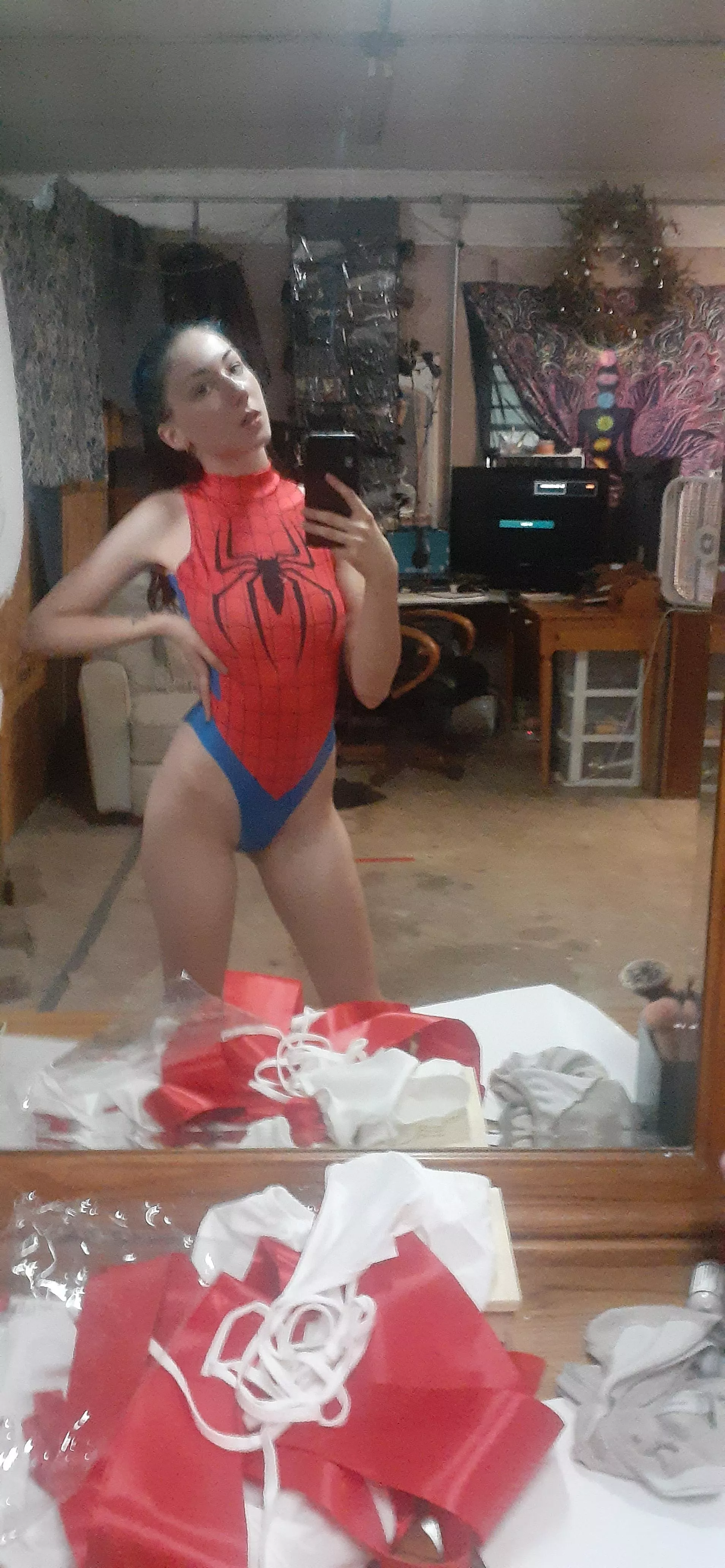 Help me get a Gwen costume? SC: punishedP2