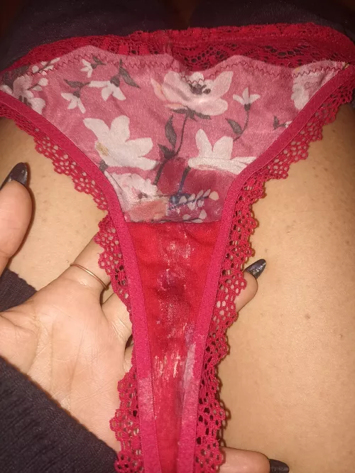 Hot and wet gift that leaves me premenstruation