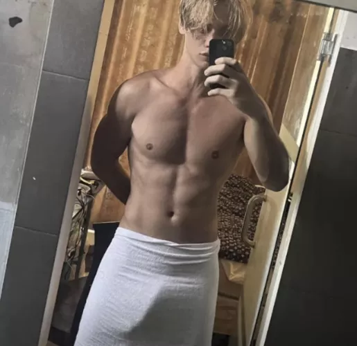 I'm 6'3 , 8 inches :)