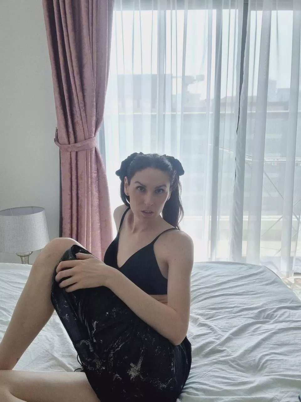 Imagine first date and we end up talking in my apartment, what will happen next?