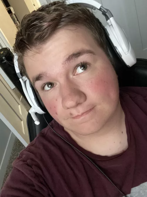 Nice to this Subreddit back! Current binges are OW2, and now BG3 😁