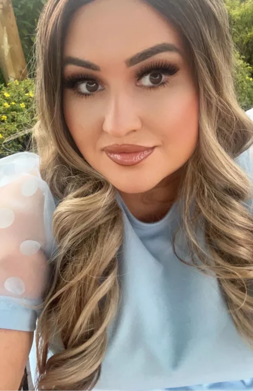 Only started posting here tonight so I’m nervous! Would you like to see NSFW posts from me? 🤔🧐