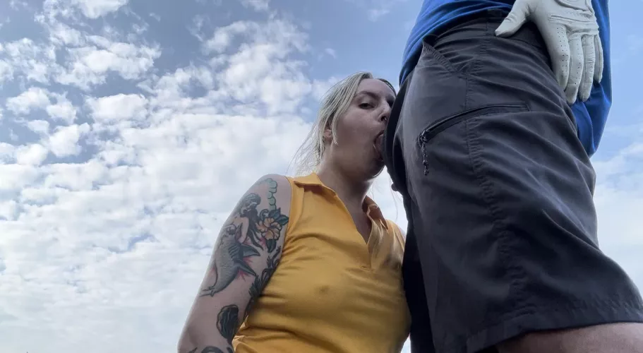Sucking daddy’s cock on the golf course