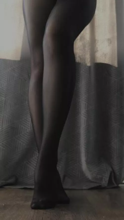 Time to sniff my pantyhose