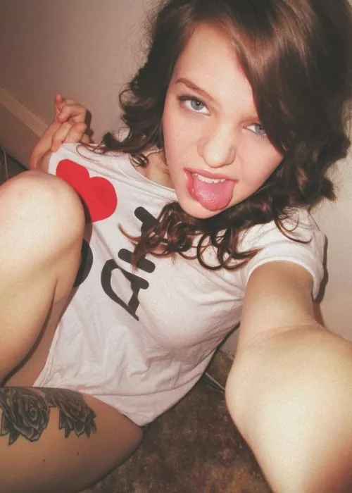 Who's gonna rip my clothes off? 😜