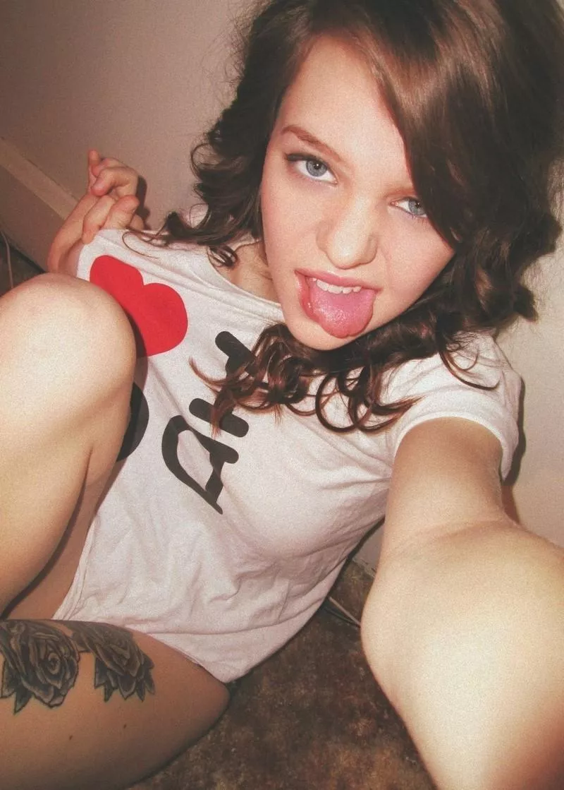 Who's gonna rip my clothes off? 😜