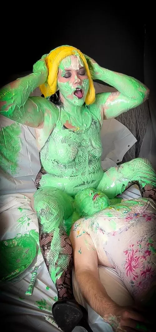 Yellow on green 💛💚💦