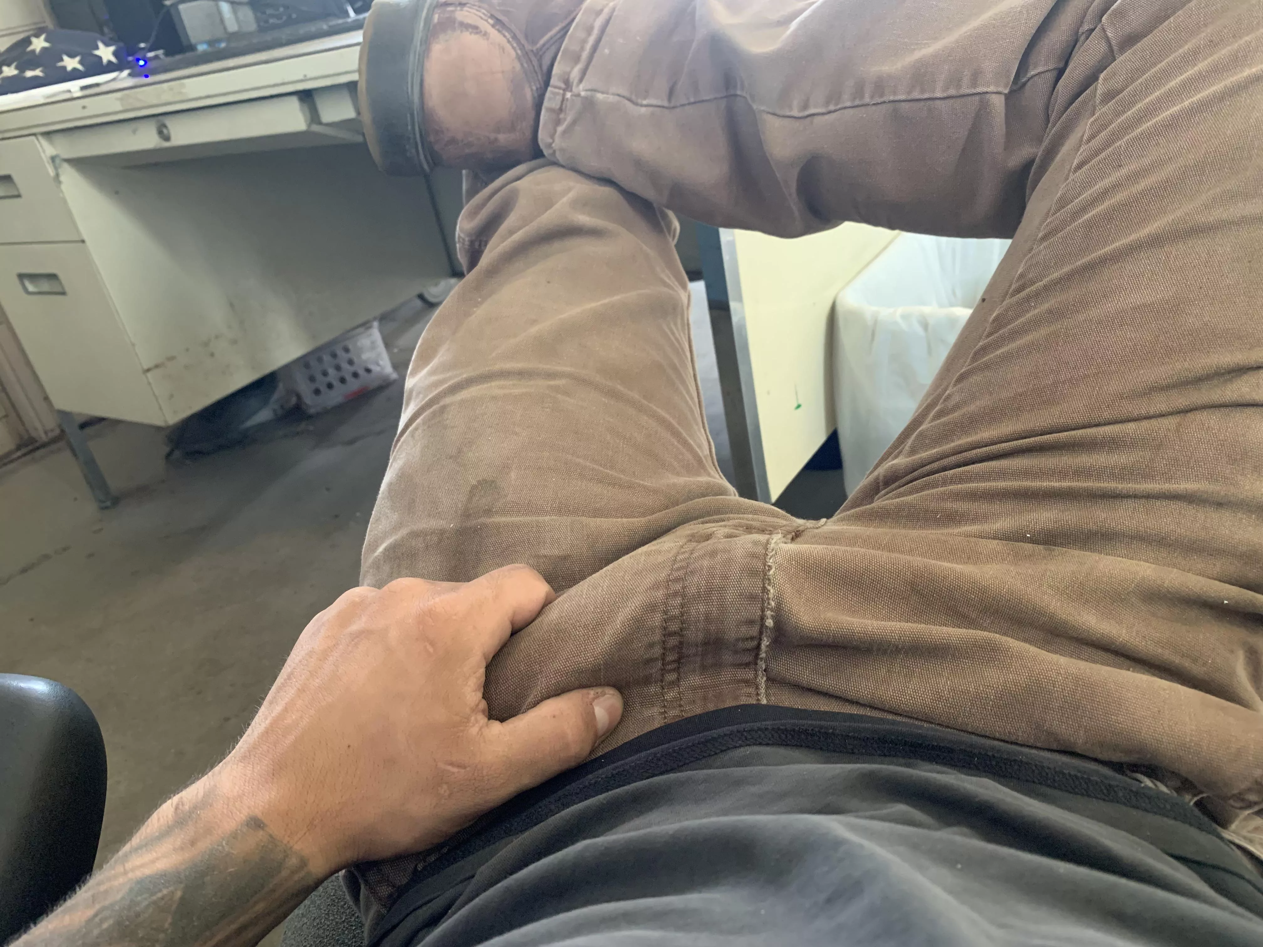 You get this pic while im working my 12 hour shift, wdyd 👀🤔