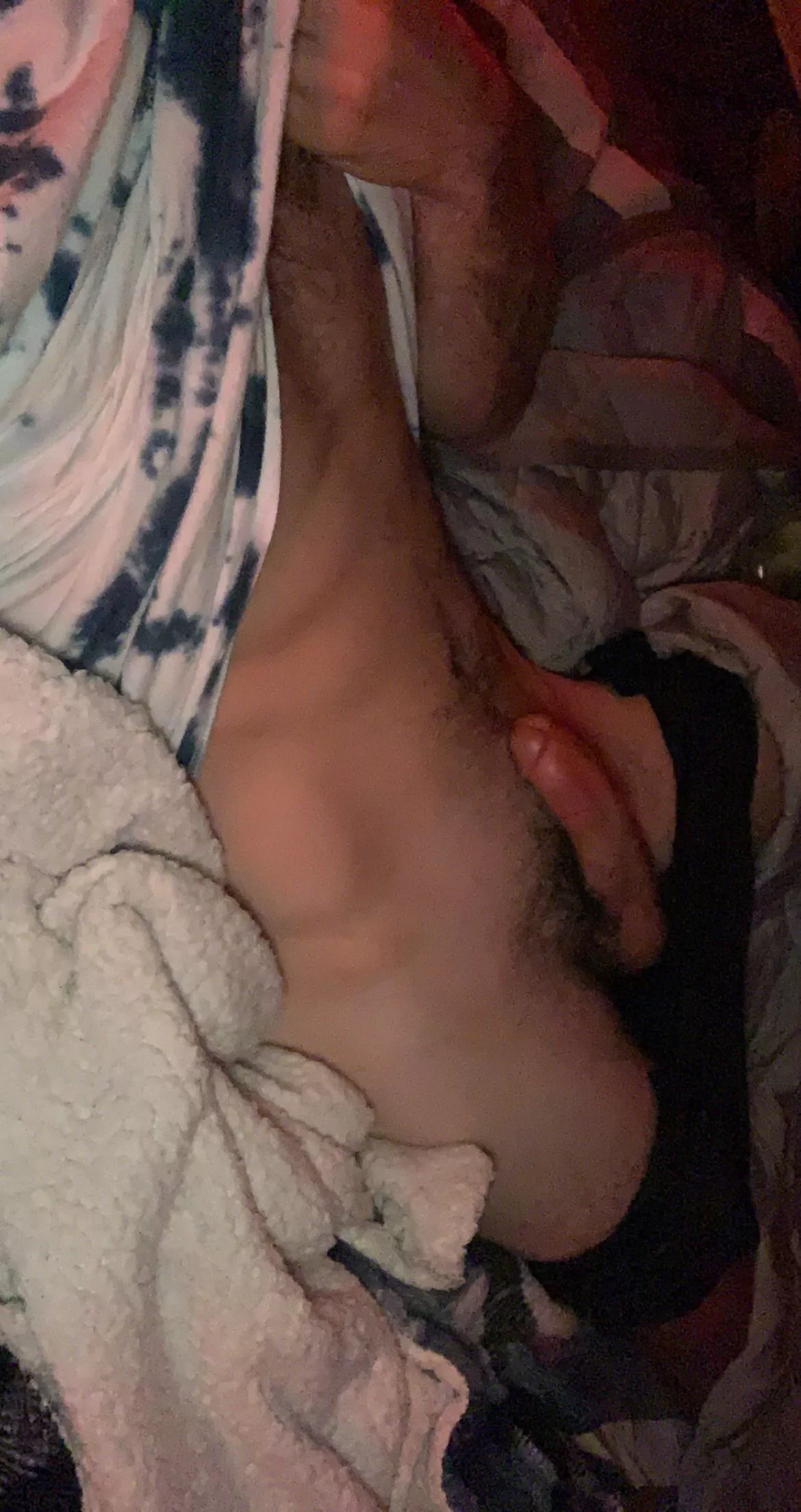 22 usa. into fit cut bros who trade face. snap: d_curious23