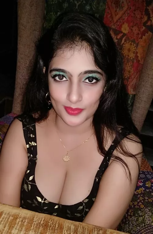 50% Discount going on in case you like to watch a Newly Married 27F Slut with a Natural body and Huge Boobs and Daily Posts! The link is given in the below Comments Section!