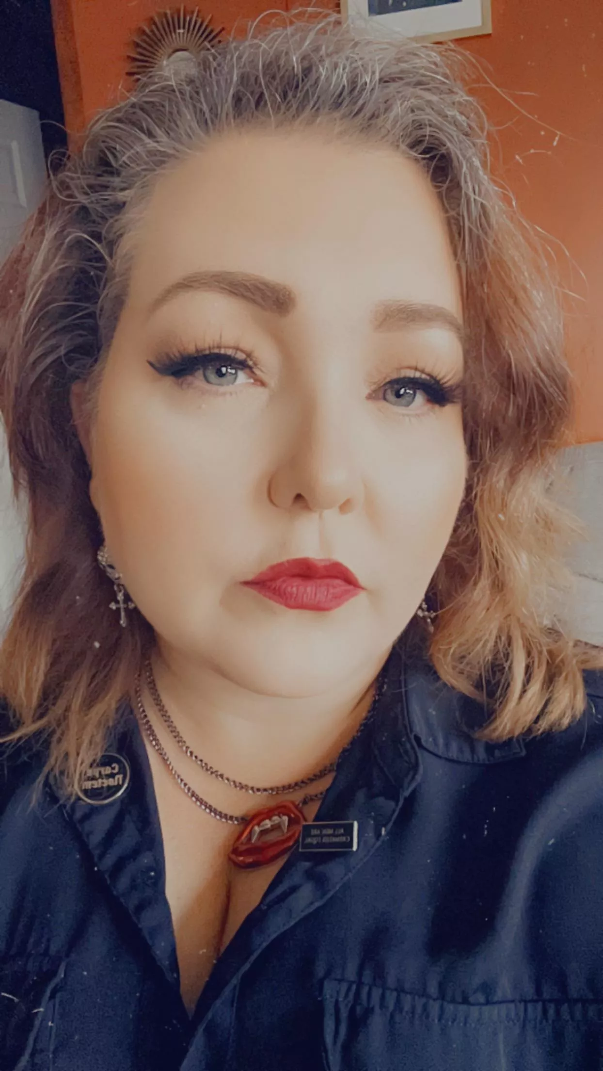 Another work day!! Feeling pretty 😏