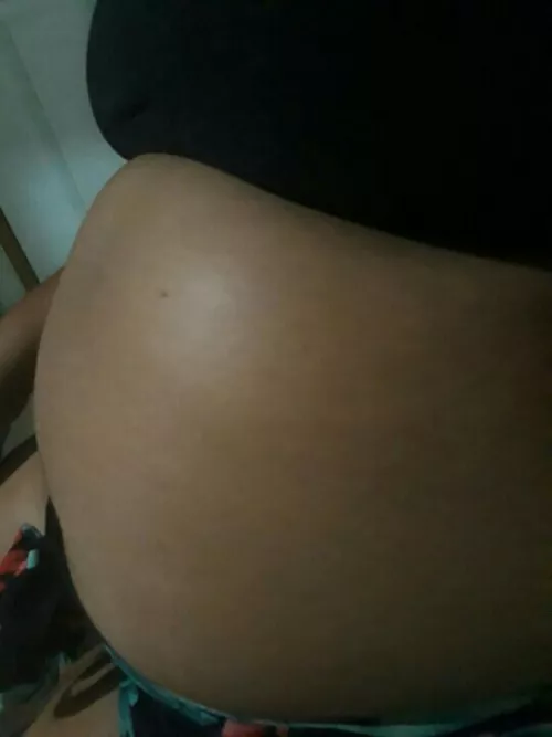 Be honest. Would you like to receive nude photos and videos of a pregnant woman?