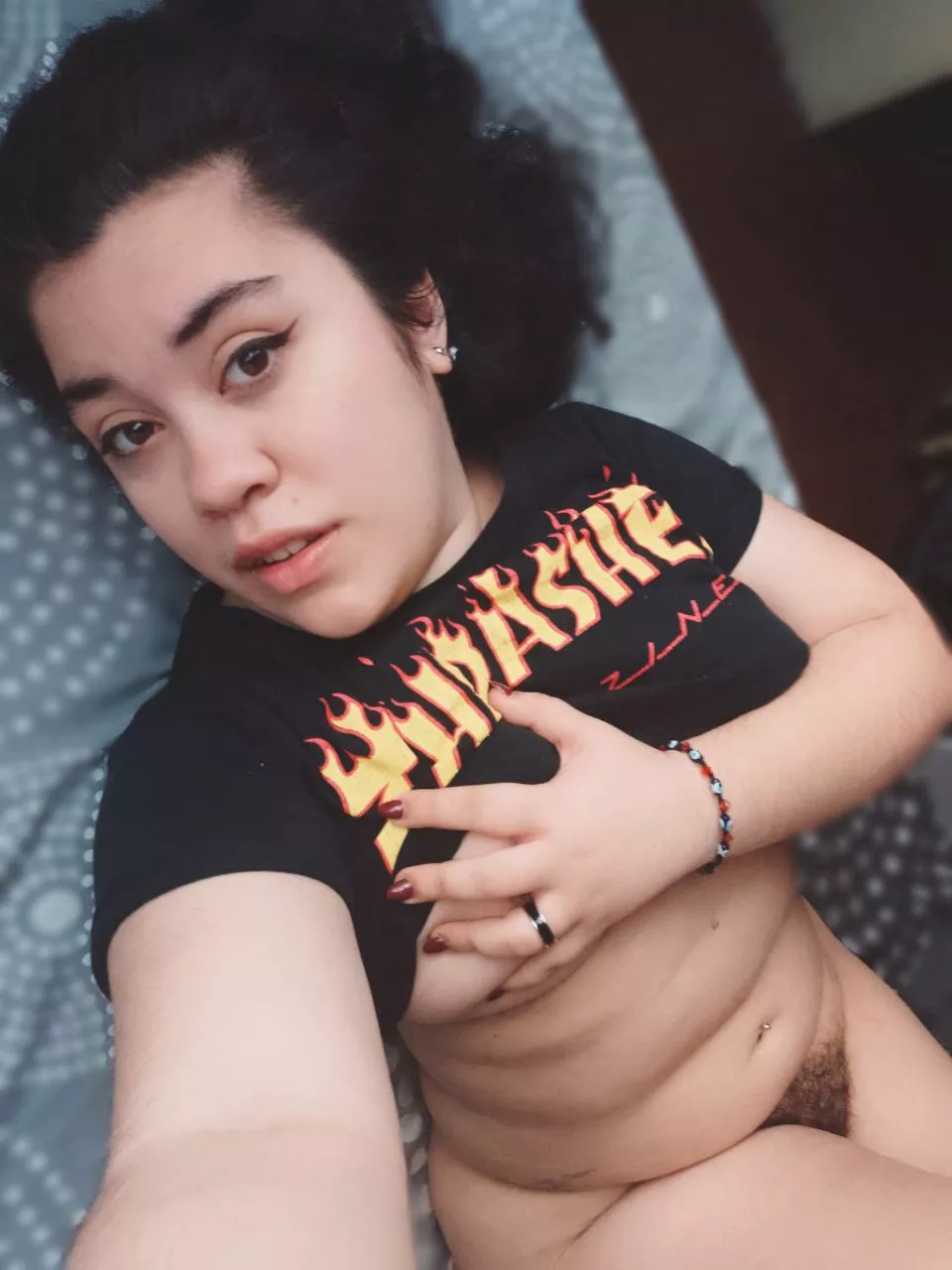 Do u like this hairy goddess?