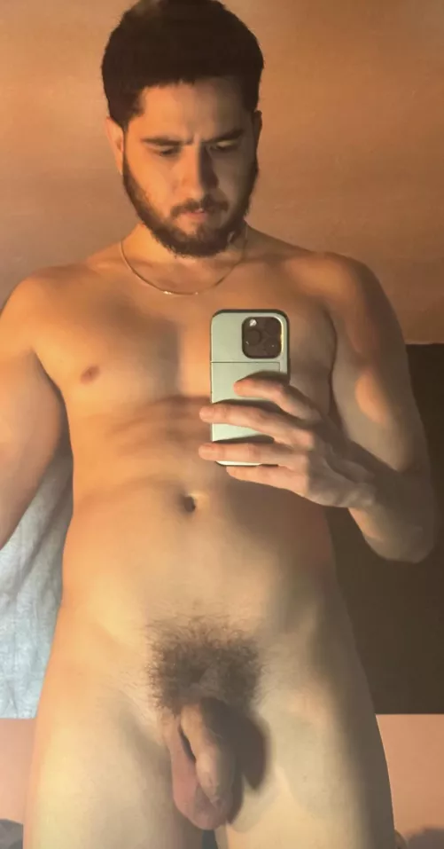 Foreskin + pubes 😈