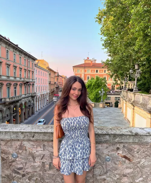 Happy dress, hunting for wild...