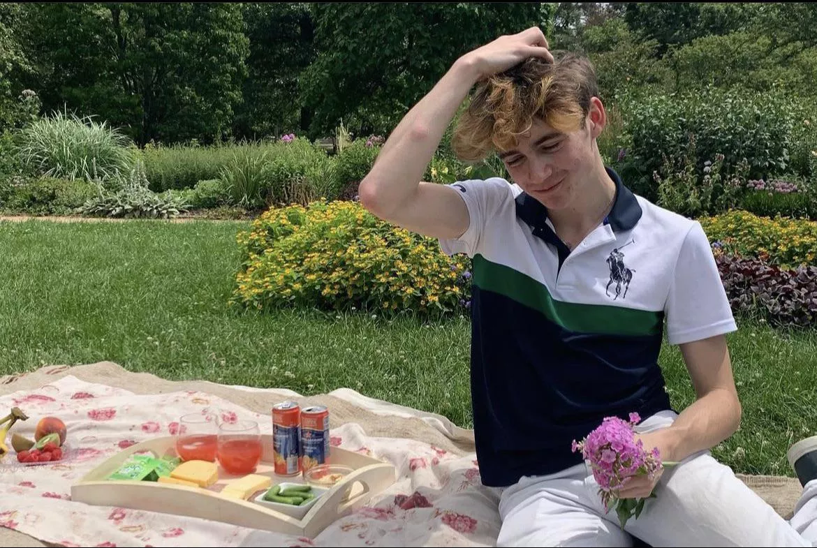 How does a picnic date sound?