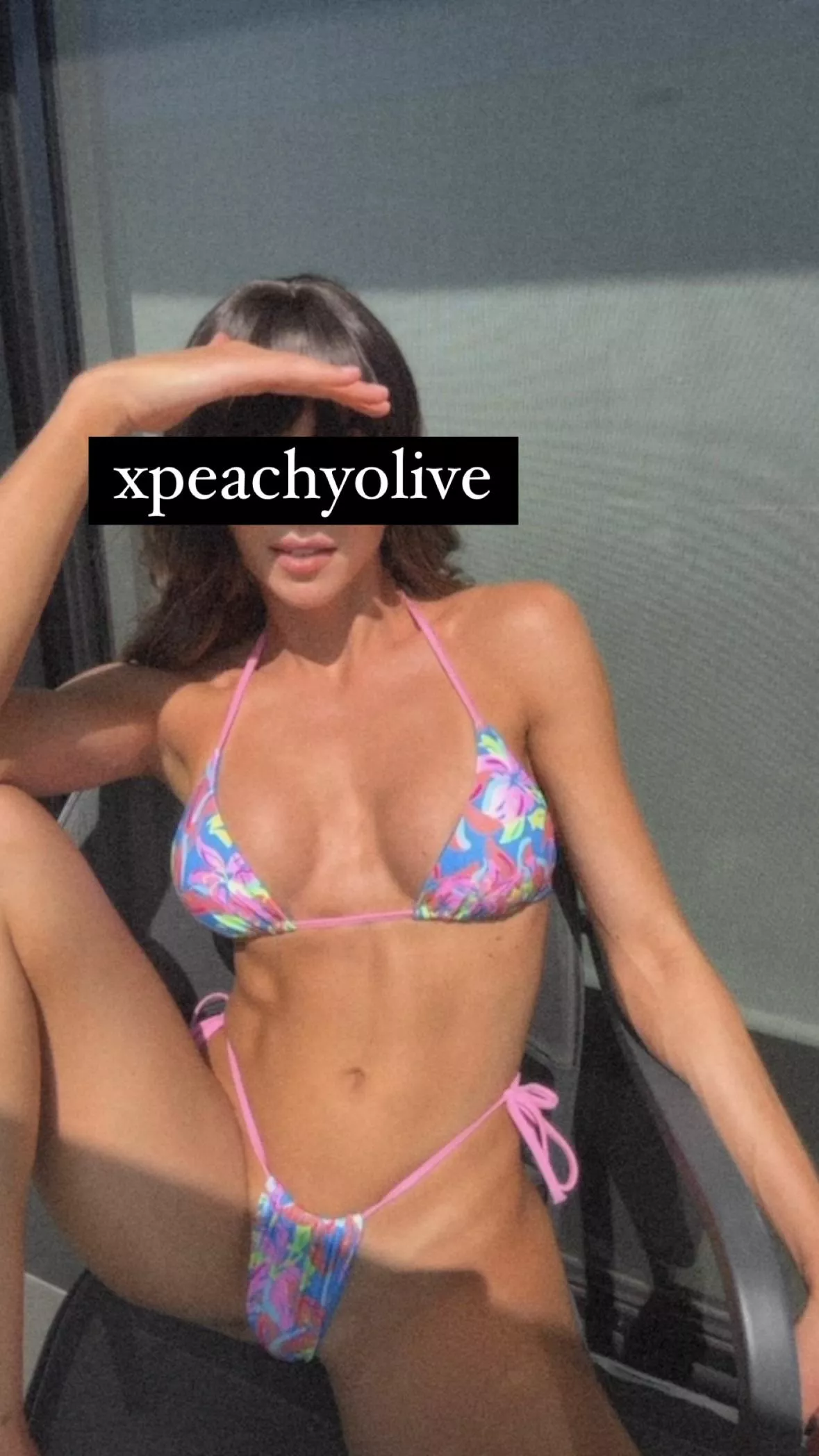 How many colors do you see?