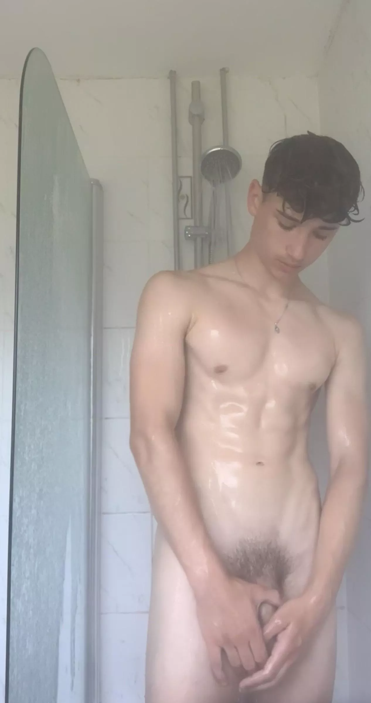 jerkin' it off in the shower 🍆💦