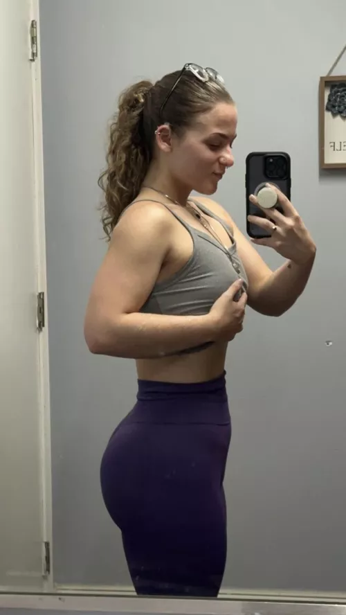 my shelf is finally growing more! i’m excited to see how much more it will grow in the upcoming months :)