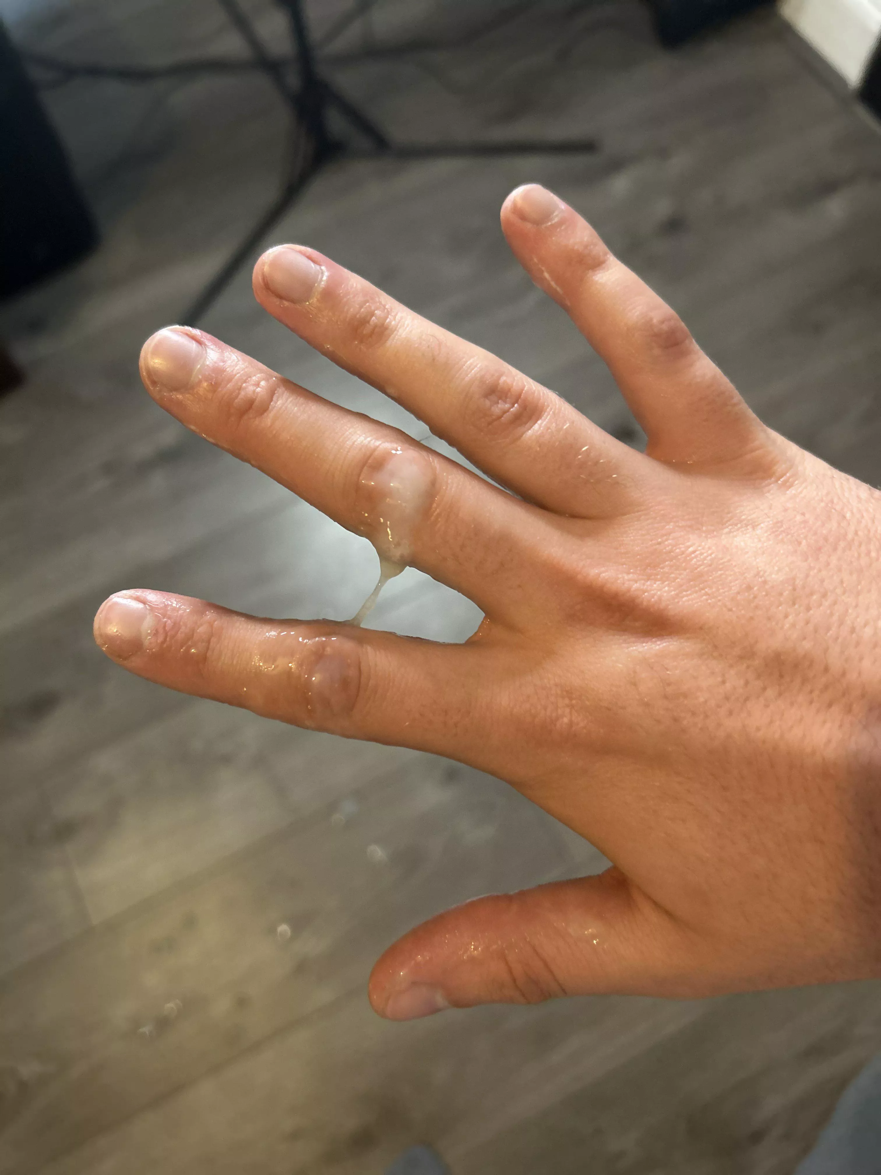 Needed to have some Tuesday Fun - hand and floor were the casualties 😝💦