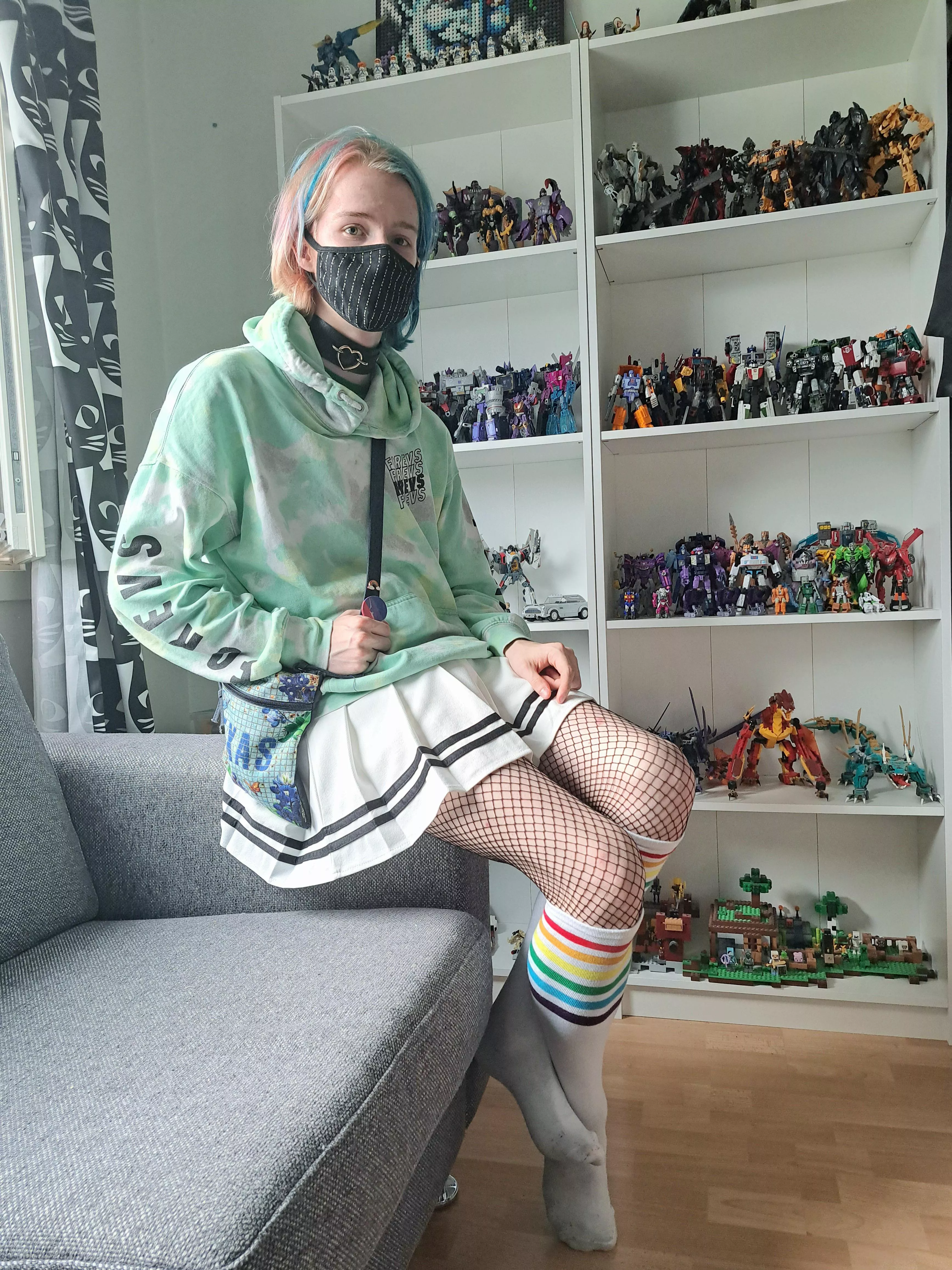 This is prettymuch my normal school fit nowadays💚