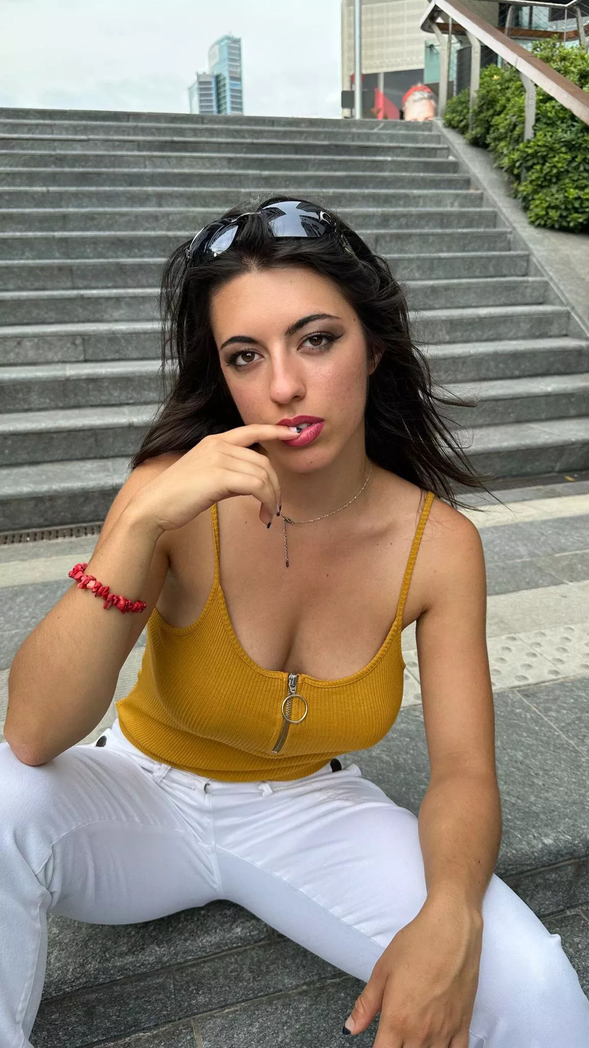 Unconstrained by conventions, she embraces freedom.