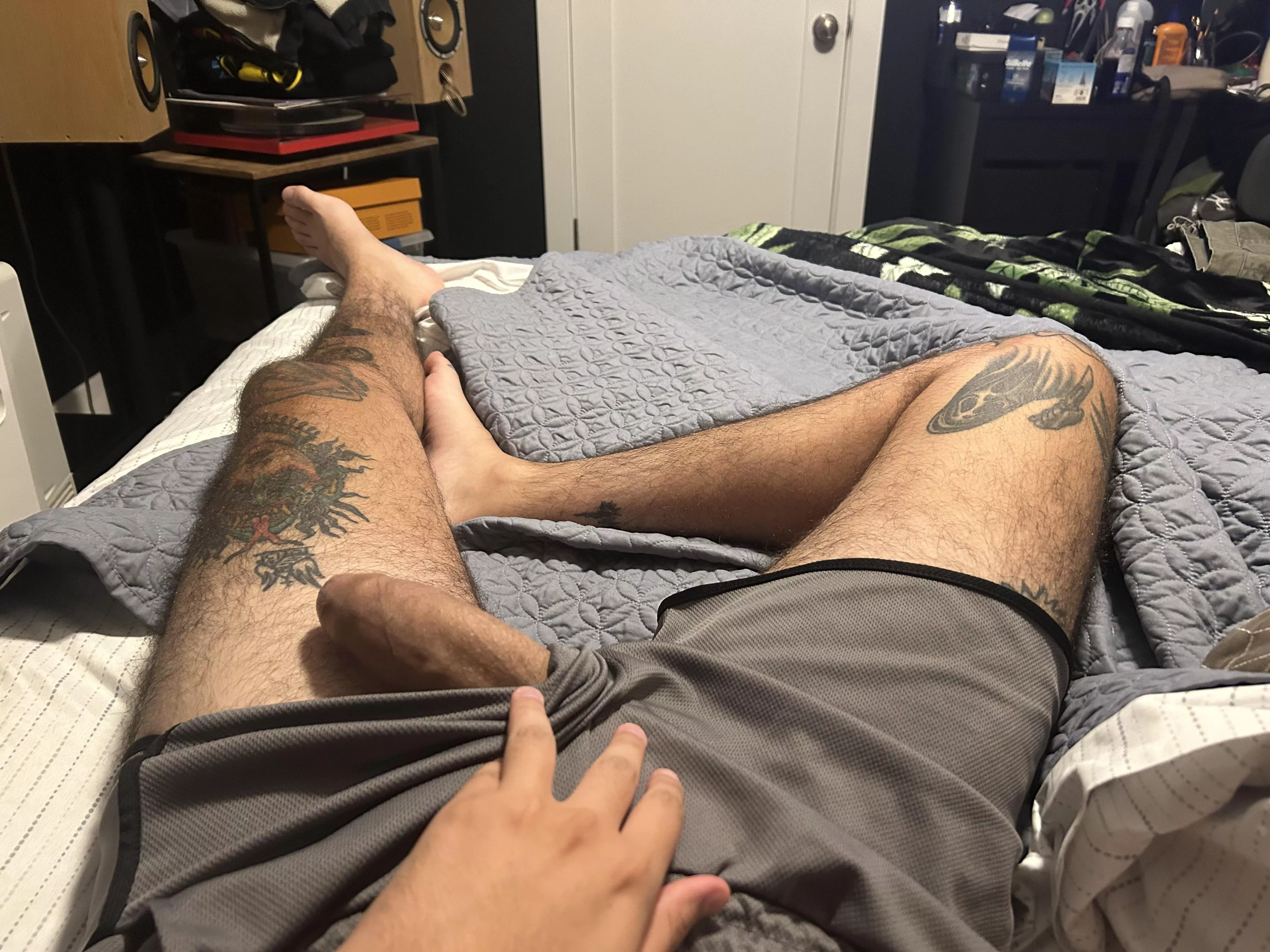 Waiting for the bros to get home(23)