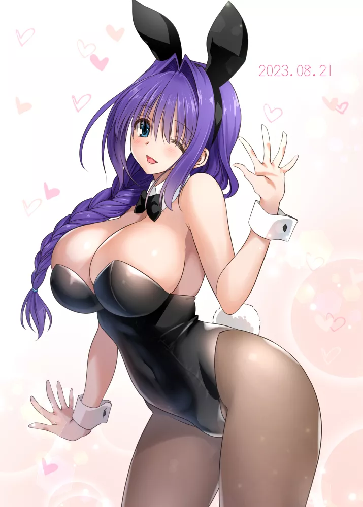 Bunny MILF Akiko