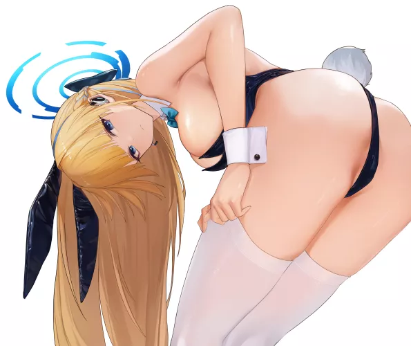 Bunny Toki from behind