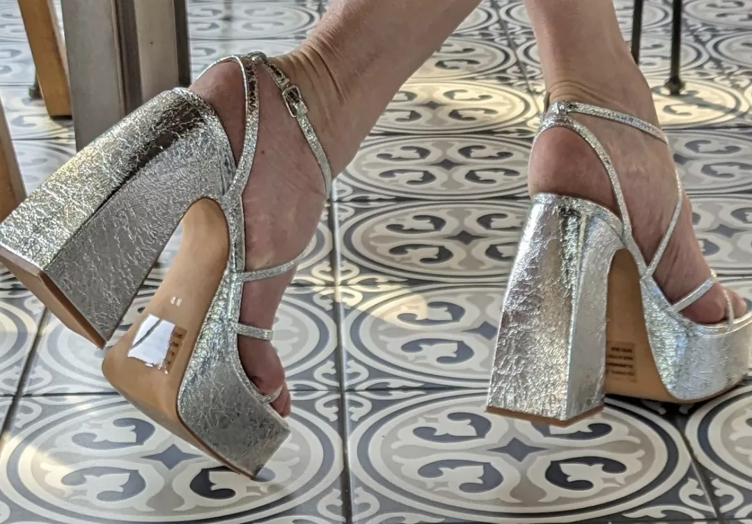 Chunky silver heels!