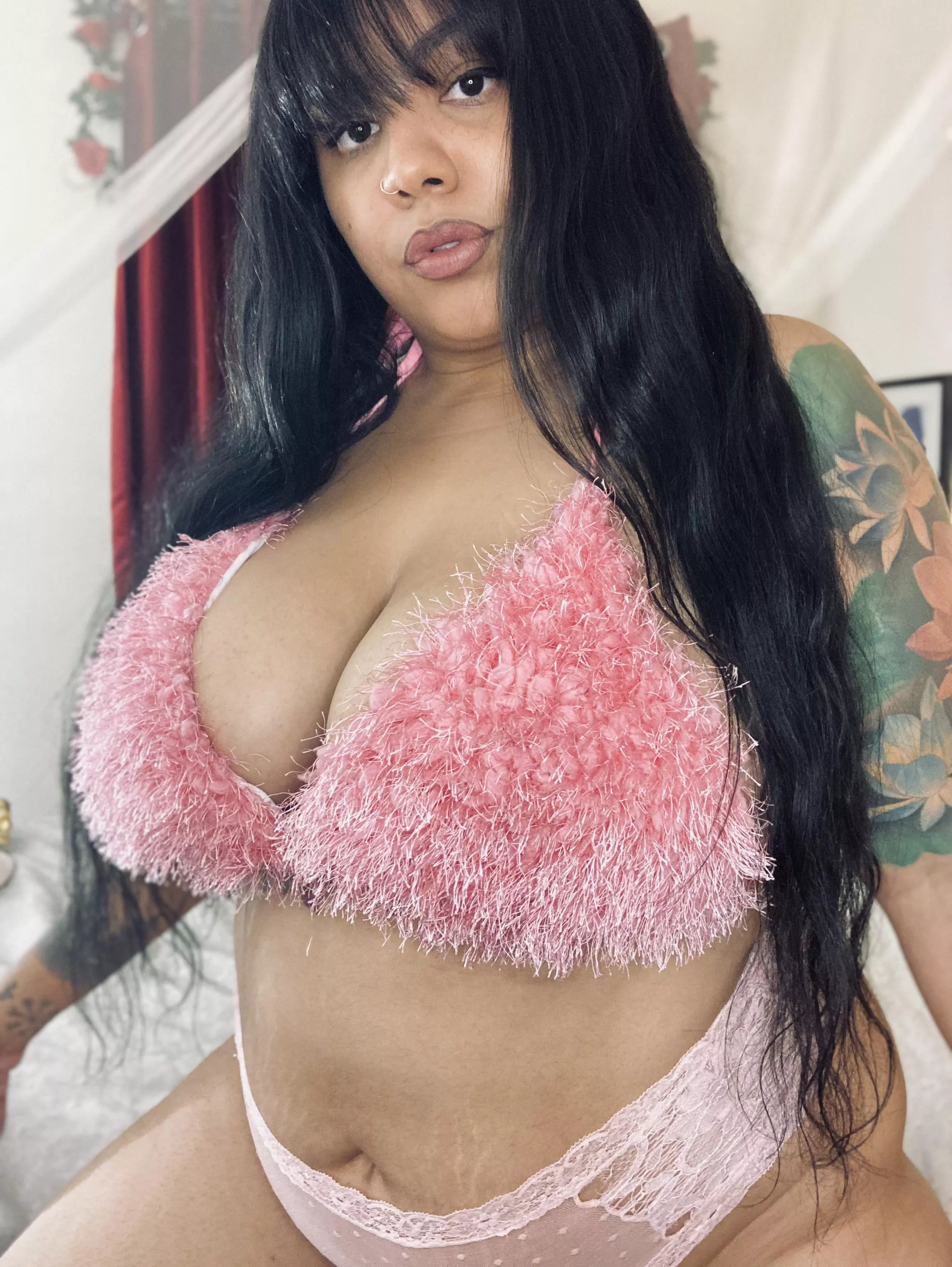 Do you like thick girls with bangs?