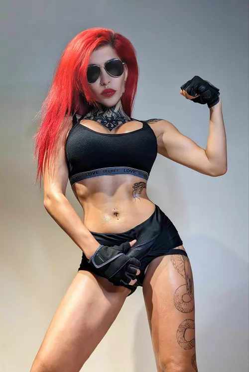 Get sweaty and get pegged with the mistress of the gym