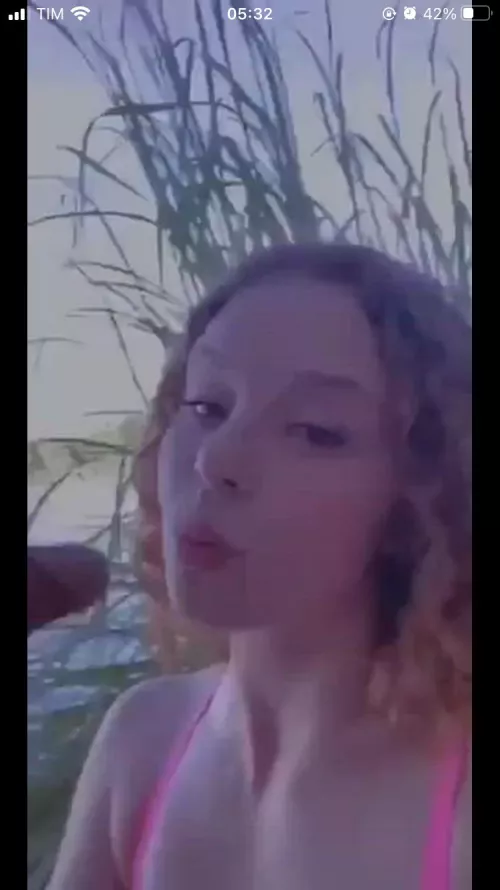 Girl sucking dick in front of her friends