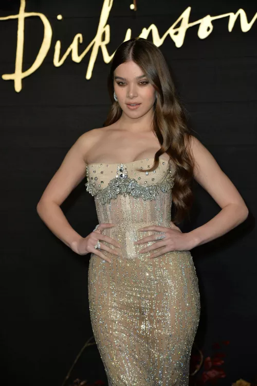 Hailee Steinfeld
