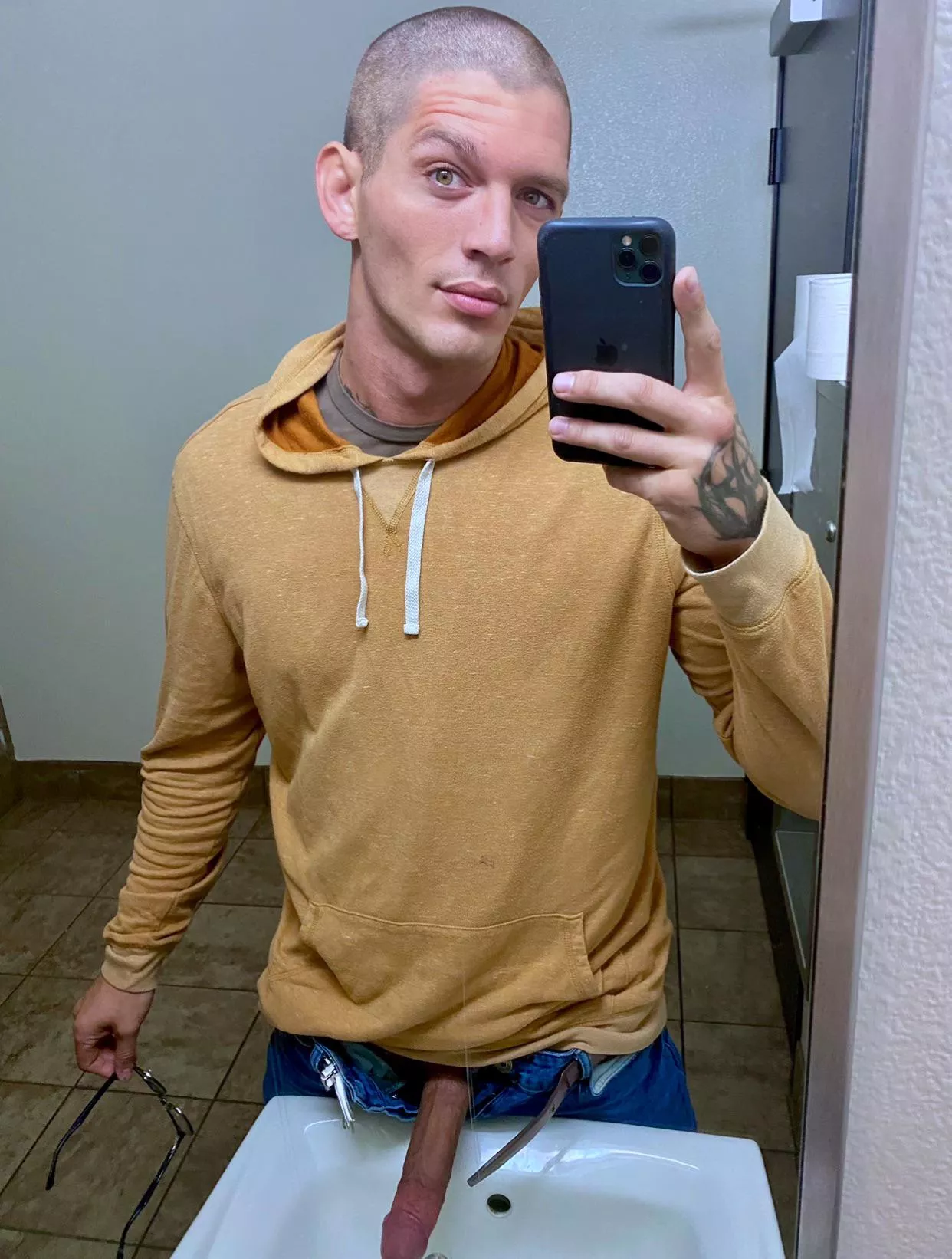 I am a hard worker. Literally. I’m at work and hard AF.