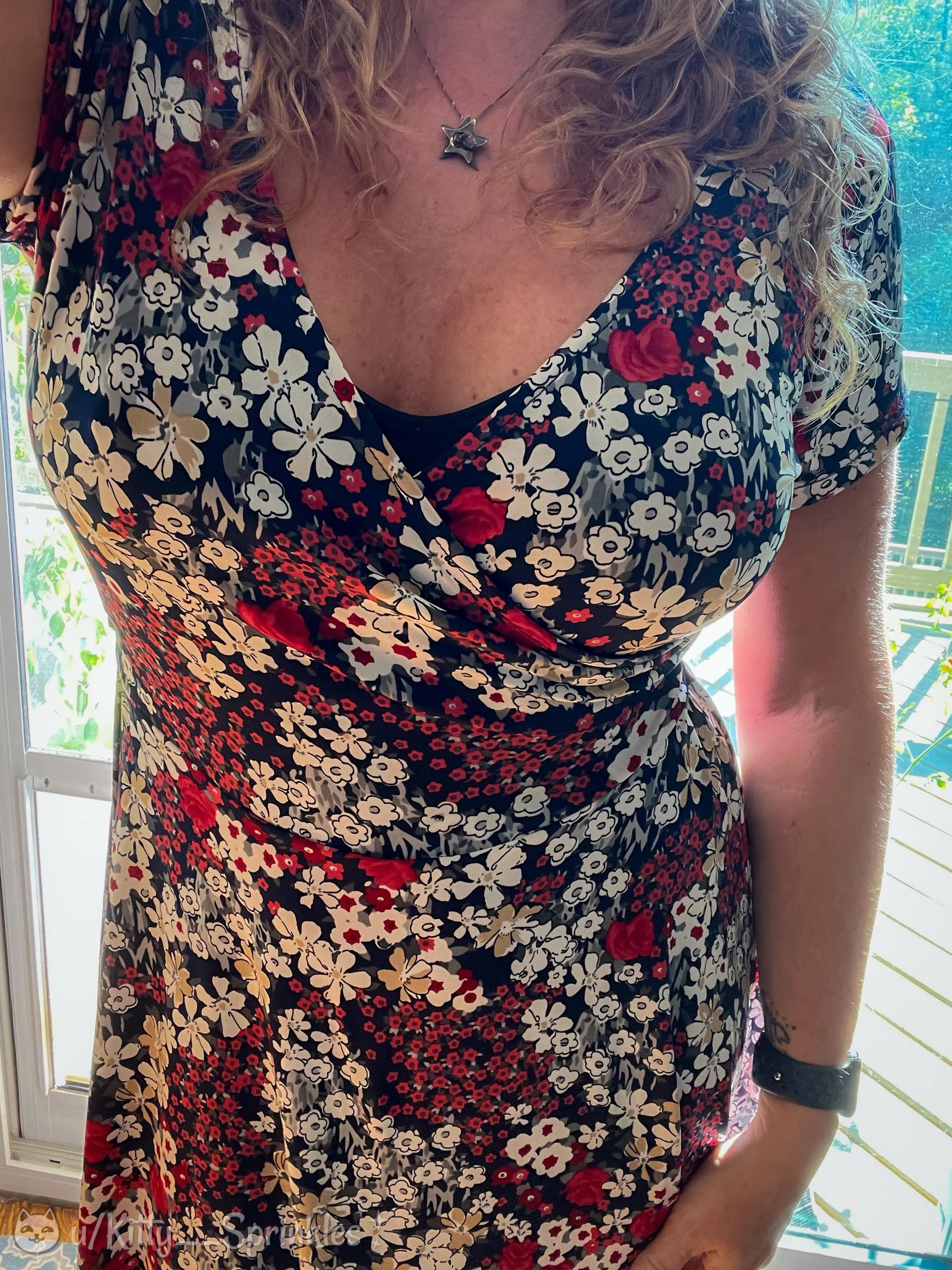 I love sundress season! (=^•^=) [f]