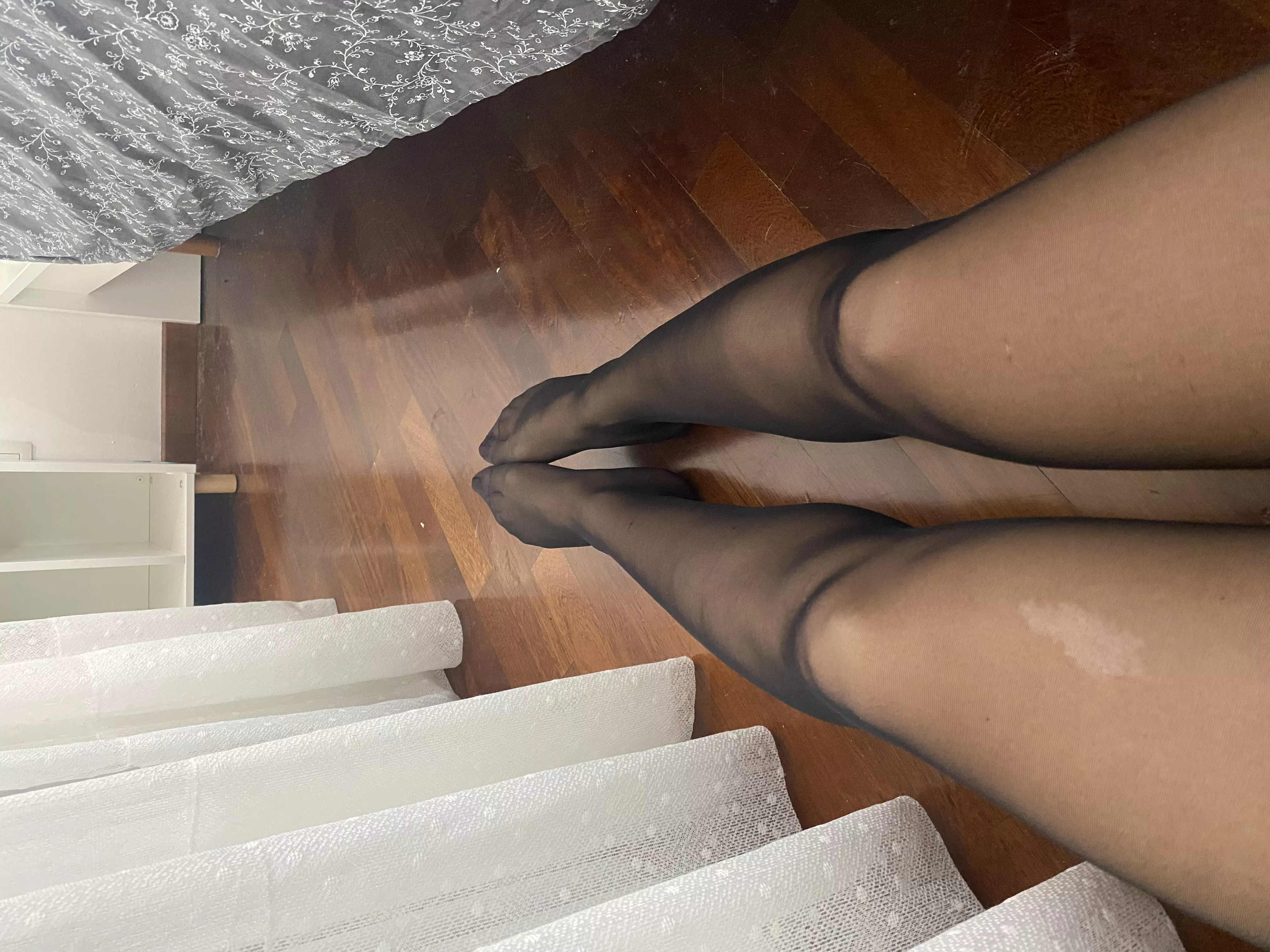I really have a lot of black stockings and I really like them, they make me more elegant F19