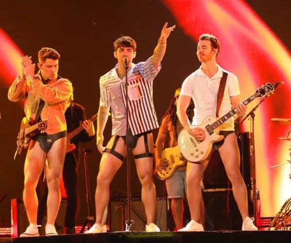 I'd sniff all 3 of their junk. (Jonas Brothers)