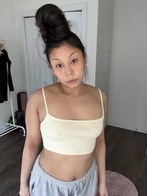 Lil croptop with no bra... hope that's okay?