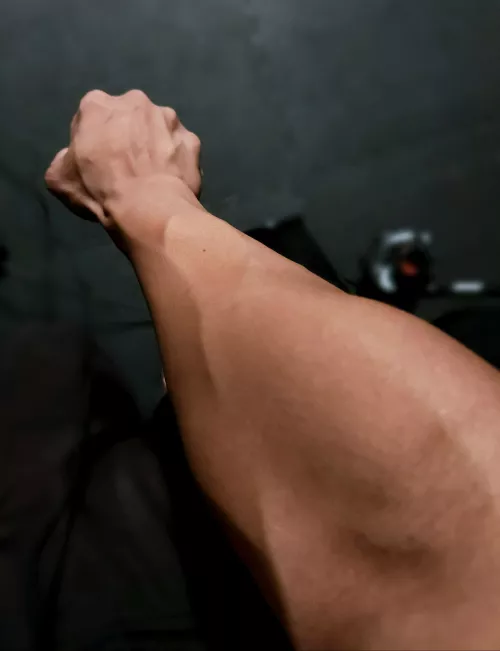 Never liked how veiny I get, what do you think? ;)