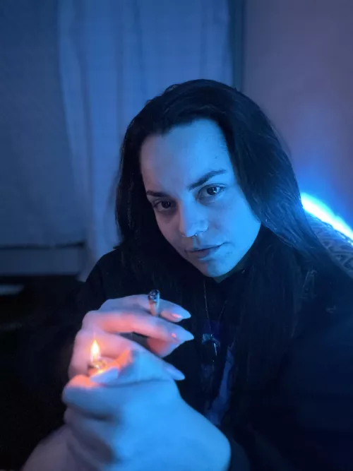 Rolled my own cigarette 💖, proud bby 🫶🏻