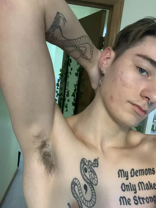 Wanna lick my post workout tatted twink pit?