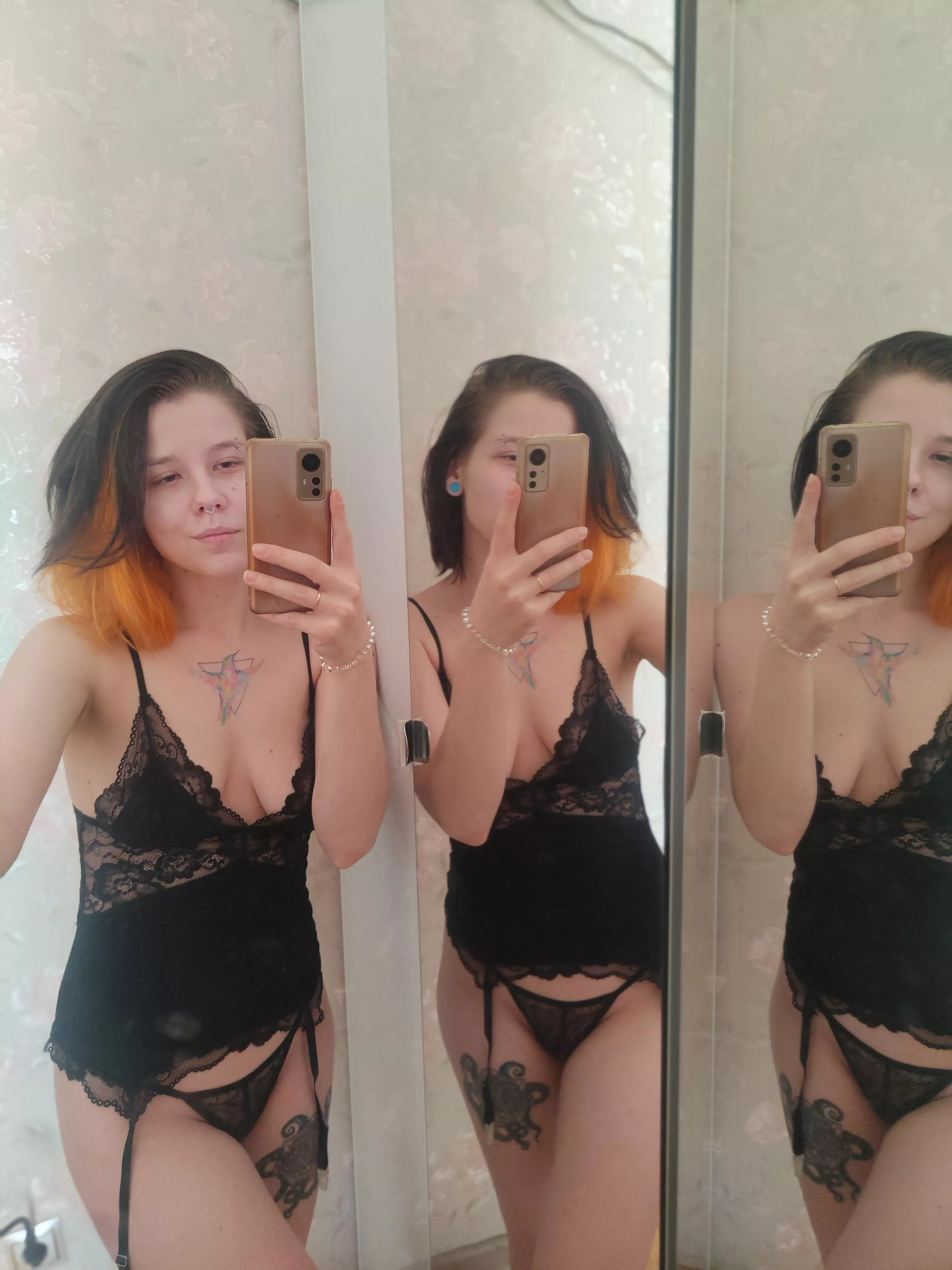 What could be better than selfies in the mirror