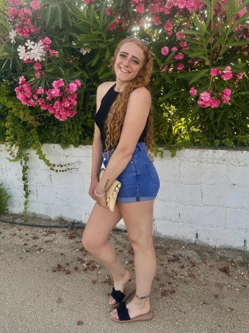 when you decide to be yourself, beauty emerges